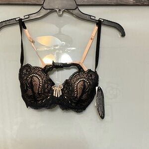 Le Mystere Black and Tan Lace Bra